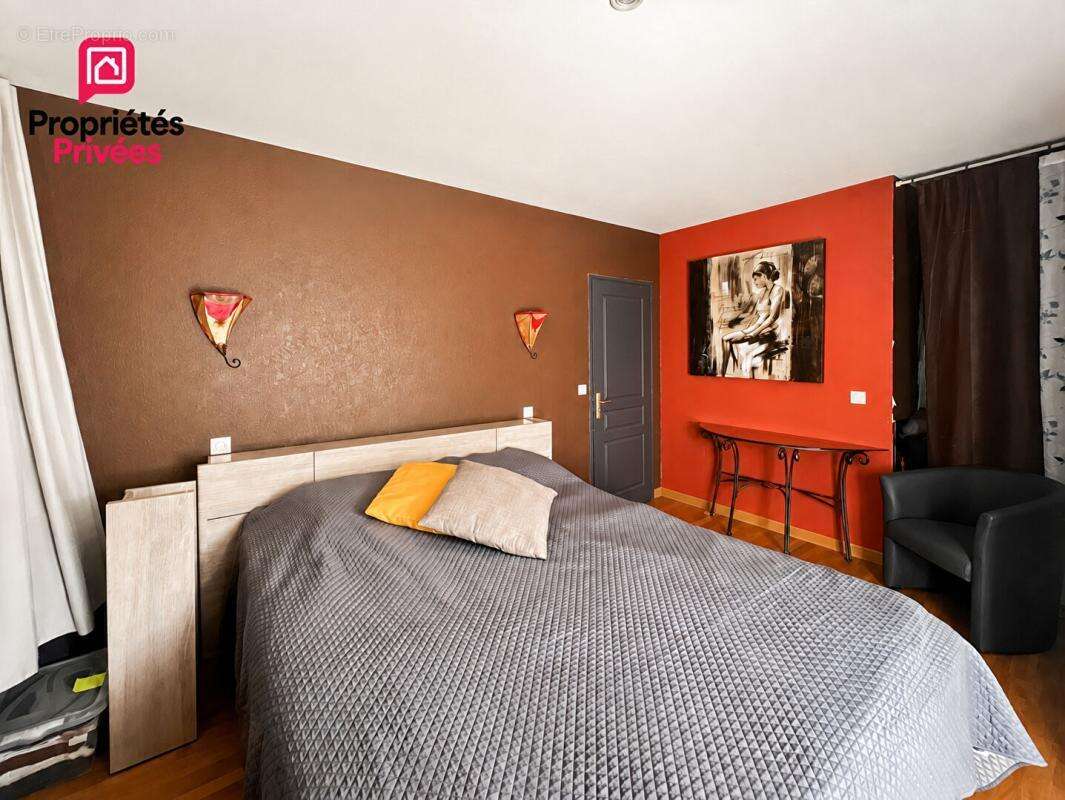 Maison en pierre rénovée de 142 m² sur plus de 7 300 m² - photo 11