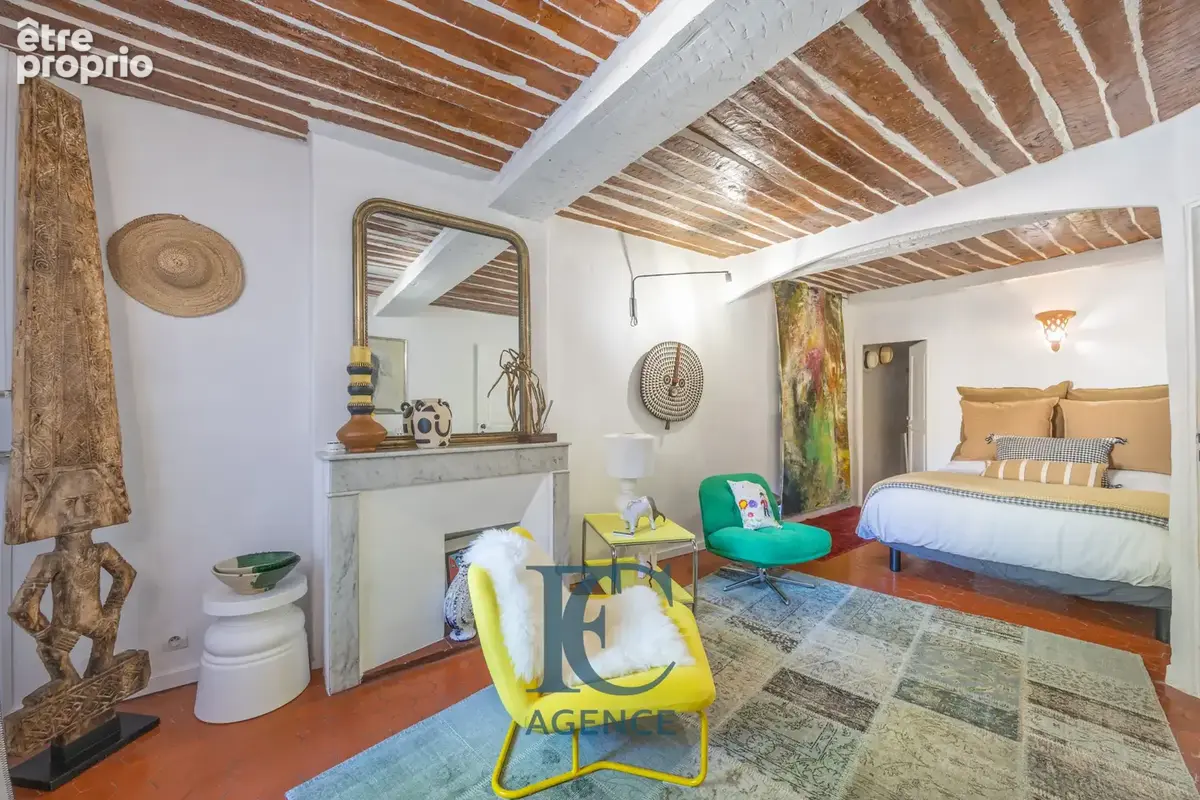 Maison d'architecte de 165 m2 au centre-ville de Sanary-sur-Mer - photo 7