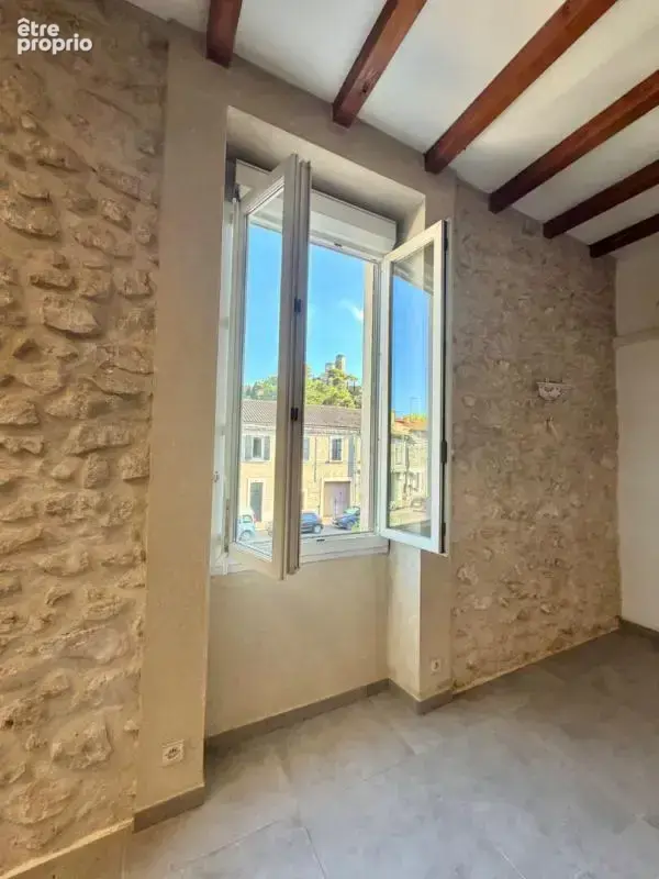 T2 de 75 m² avec 2 places de parking et combles aménageables - photo 4