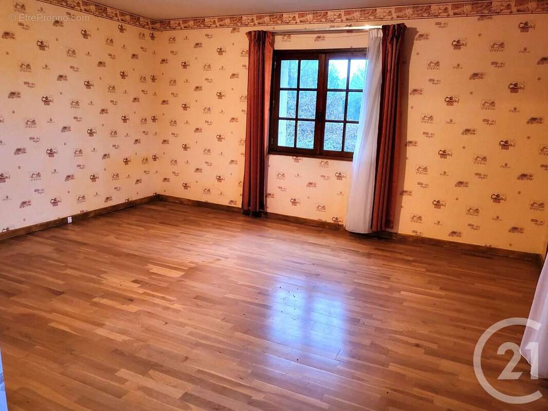 Maison à MONTREUIL-L&#039;ARGILLE