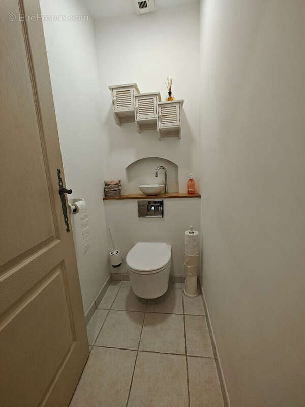Maison Toulon Est  4 pièce(s) 115 M2  sur  terrain avec piscine et stationnement. - photo 14