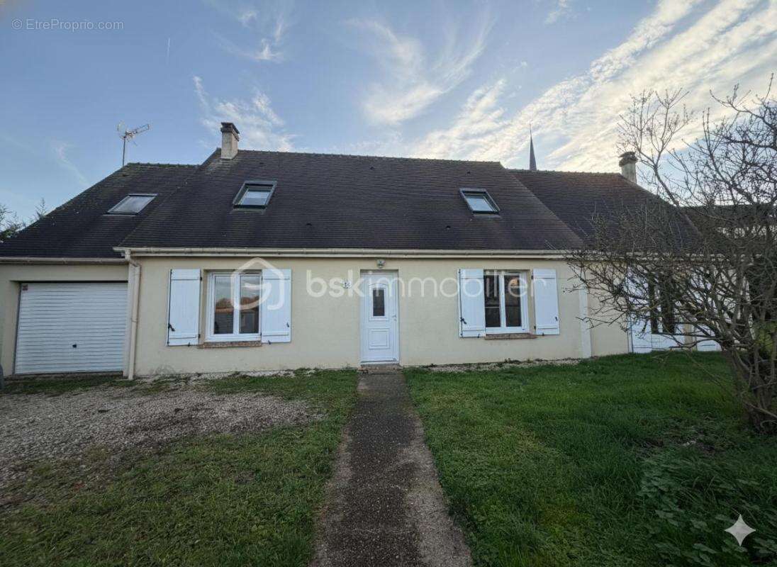 Maison à ROZAY-EN-BRIE