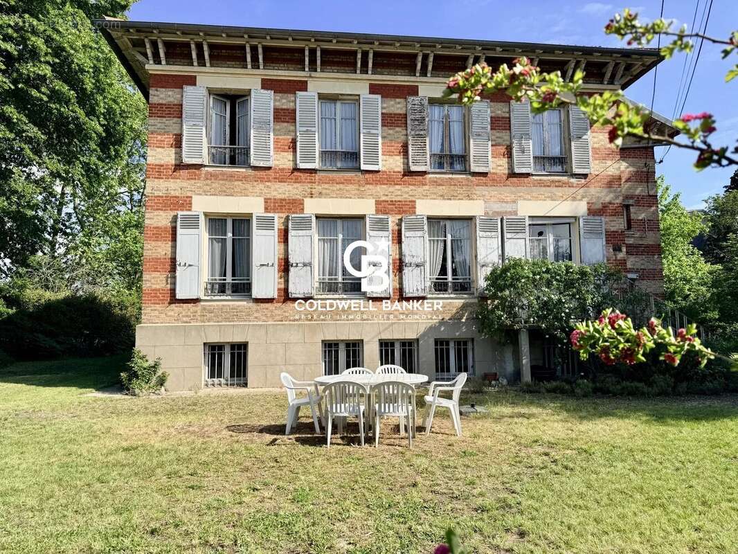Maison à LE VESINET
