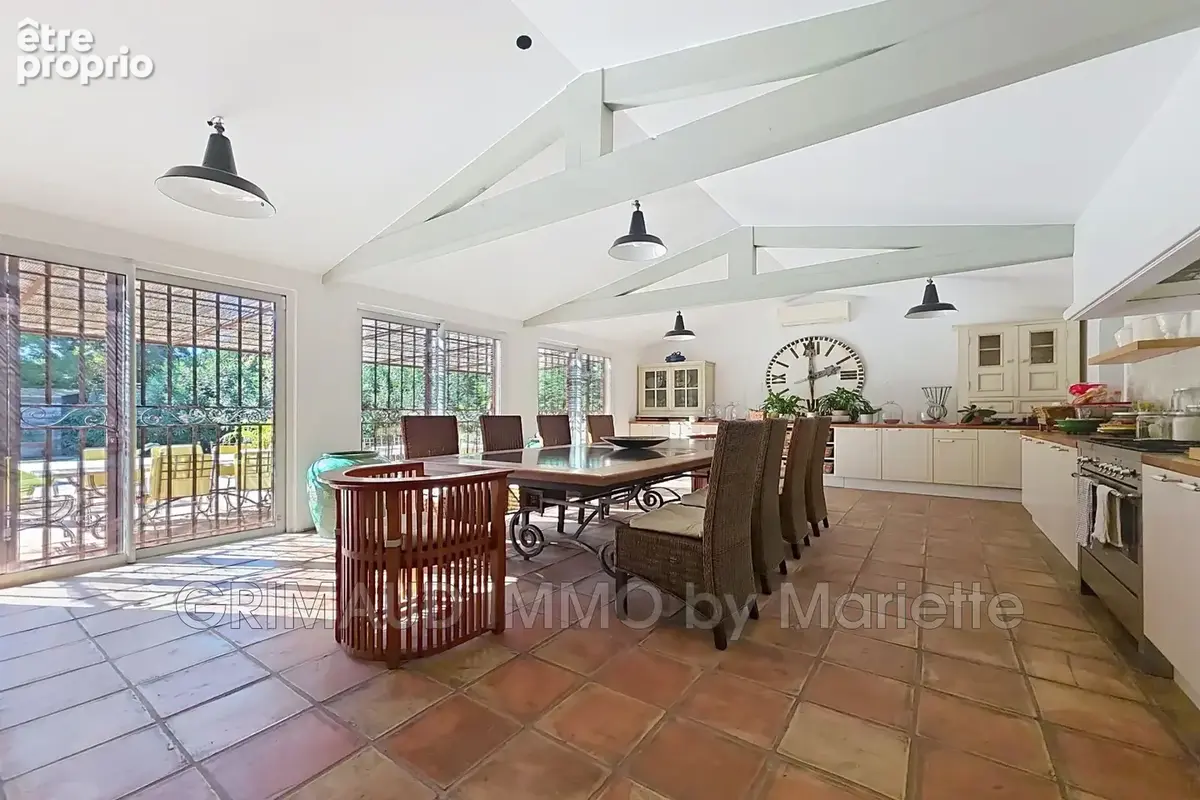 Maison 5 pièces 156 m² à vendre à Gassin (83580) - photo 2