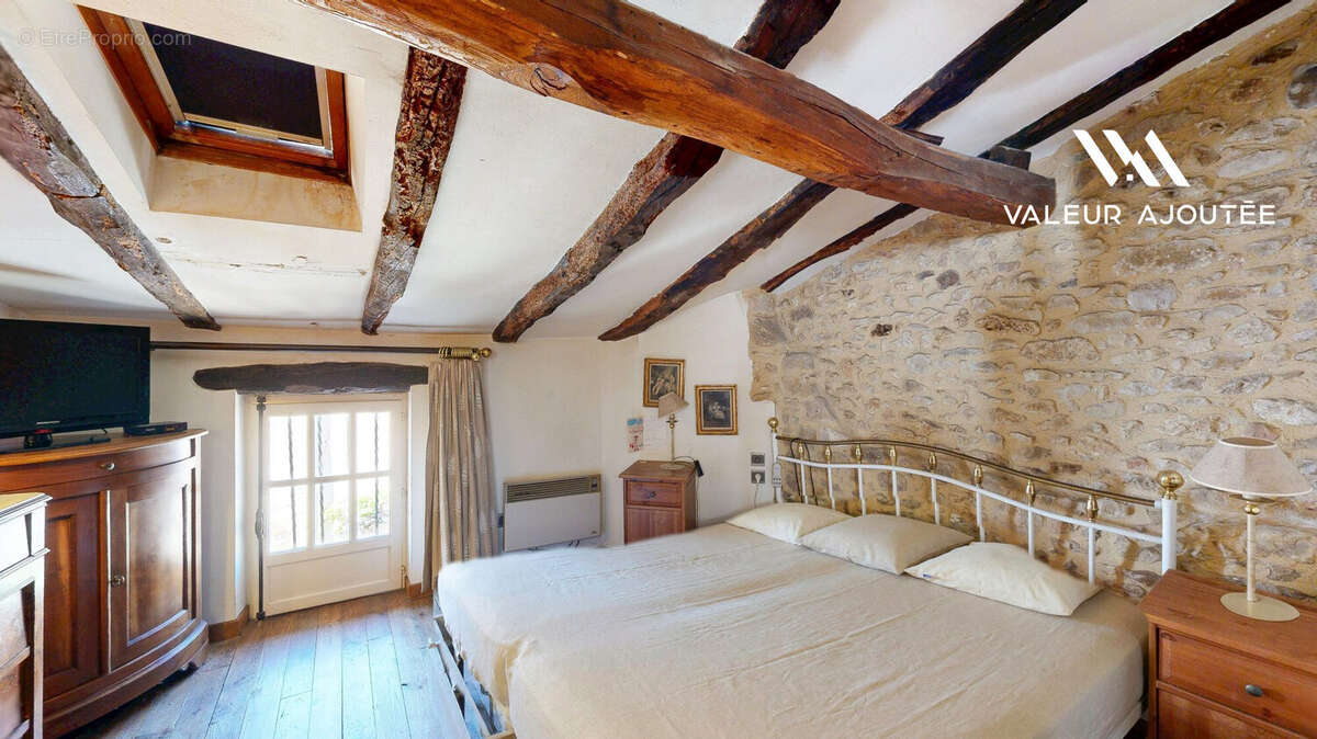 Maison 325 m² à Salles-De-Belves  - photo 8