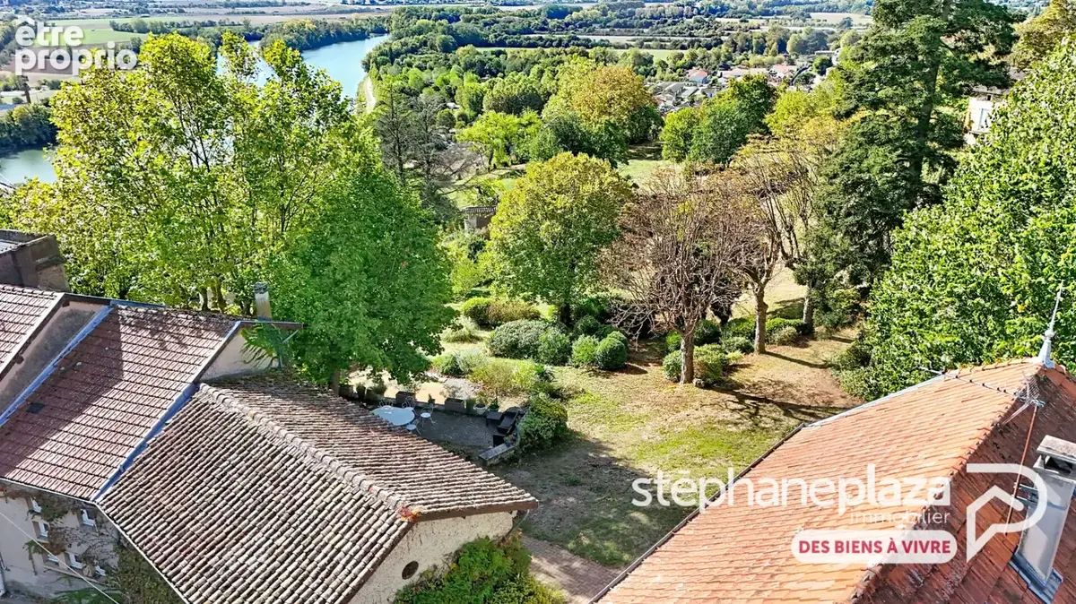 Propriété Trévoux 13 pièce(s) 362 m2 terrain 1ha - photo 1