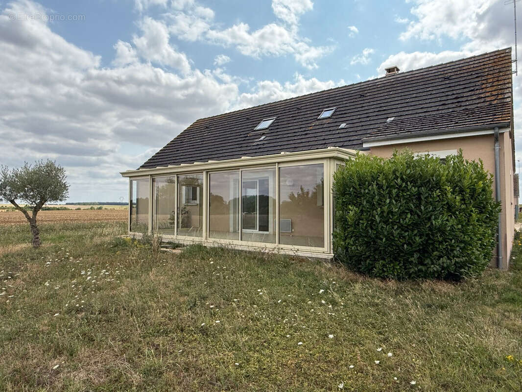 Maison à SAINT-GEORGES-SUR-ARNON