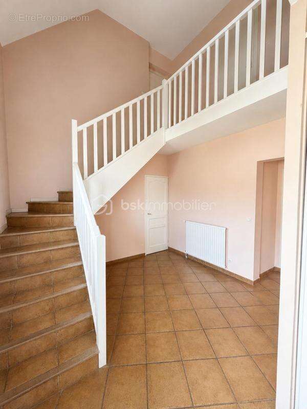 Maison 153 m² Bazincourt-sur-Epte - Grand salon lumineux et 5 chambres - photo 8