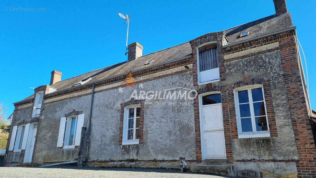 Maison à SAINT-CALAIS