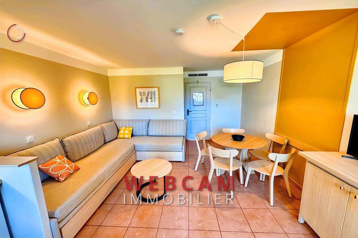 Appartement à MANDELIEU-LA-NAPOULE