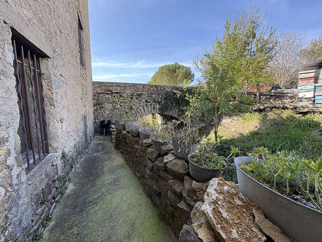 Maison à ANTUGNAC