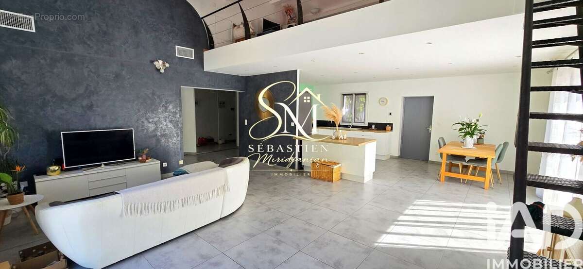 Photo 8 - Maison à SOLLIES-TOUCAS