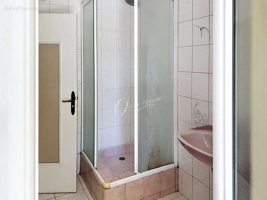 Appartement à LA ROCHE-EN-BRENIL