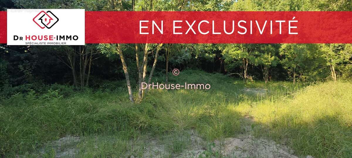 Terrain à CADEROUSSE