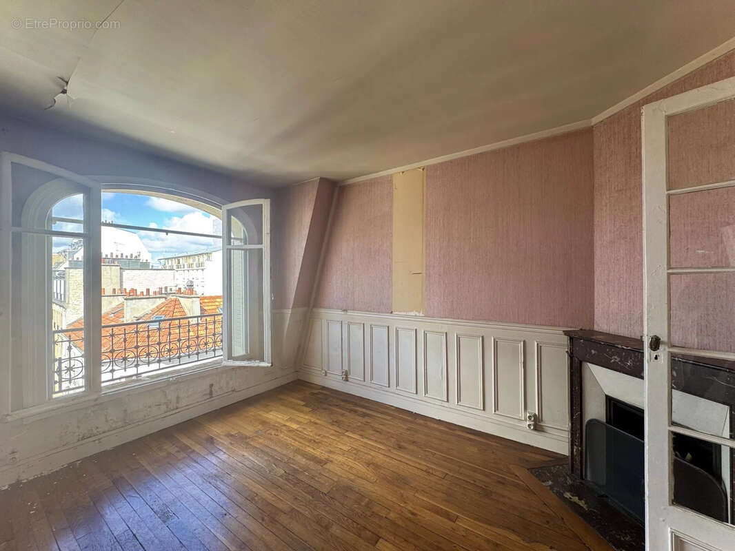 Appartement à PARIS-14E