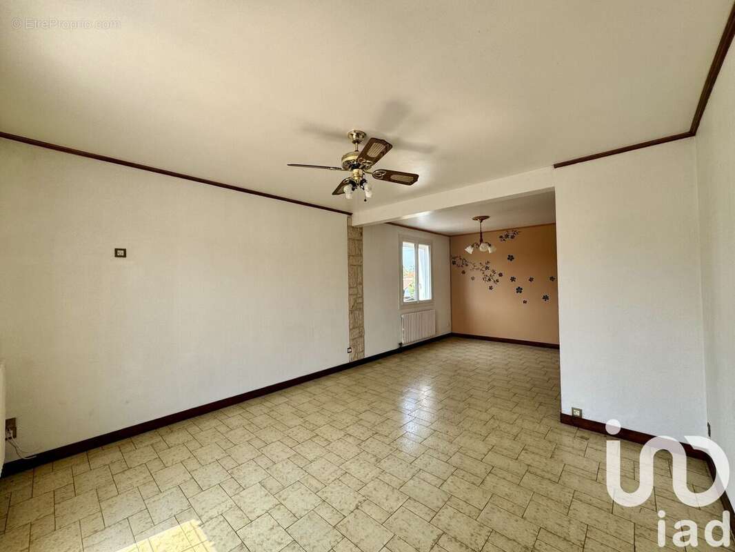 Photo 3 - Maison à DANGE-SAINT-ROMAIN