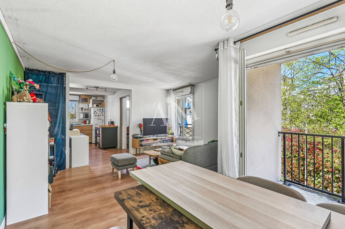 Appartement à NANTERRE