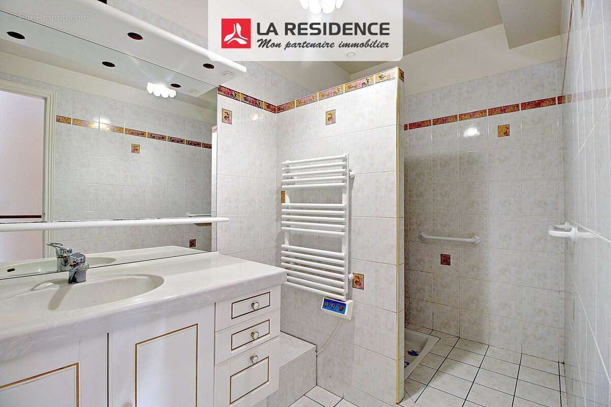 Maison à BONNIERES-SUR-SEINE