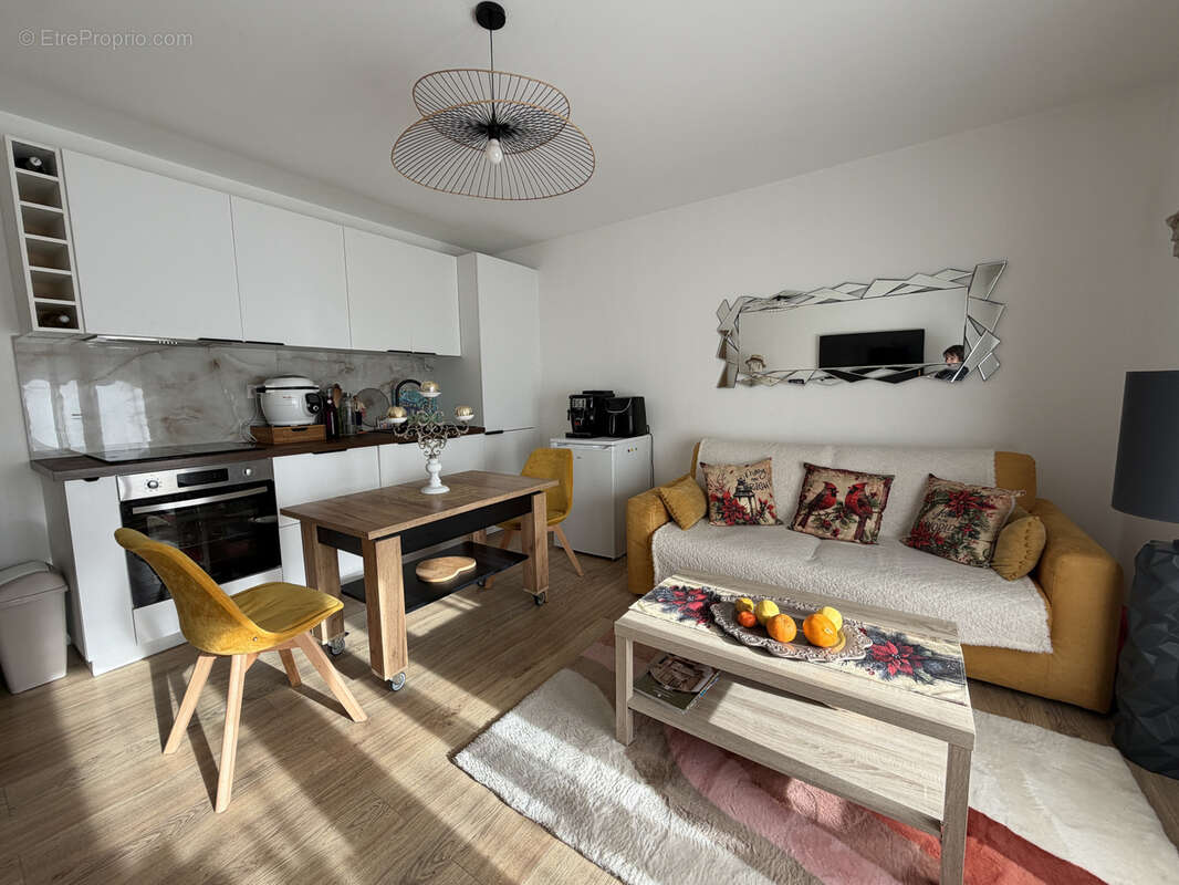 Appartement à SAINT-CYR-SUR-MER