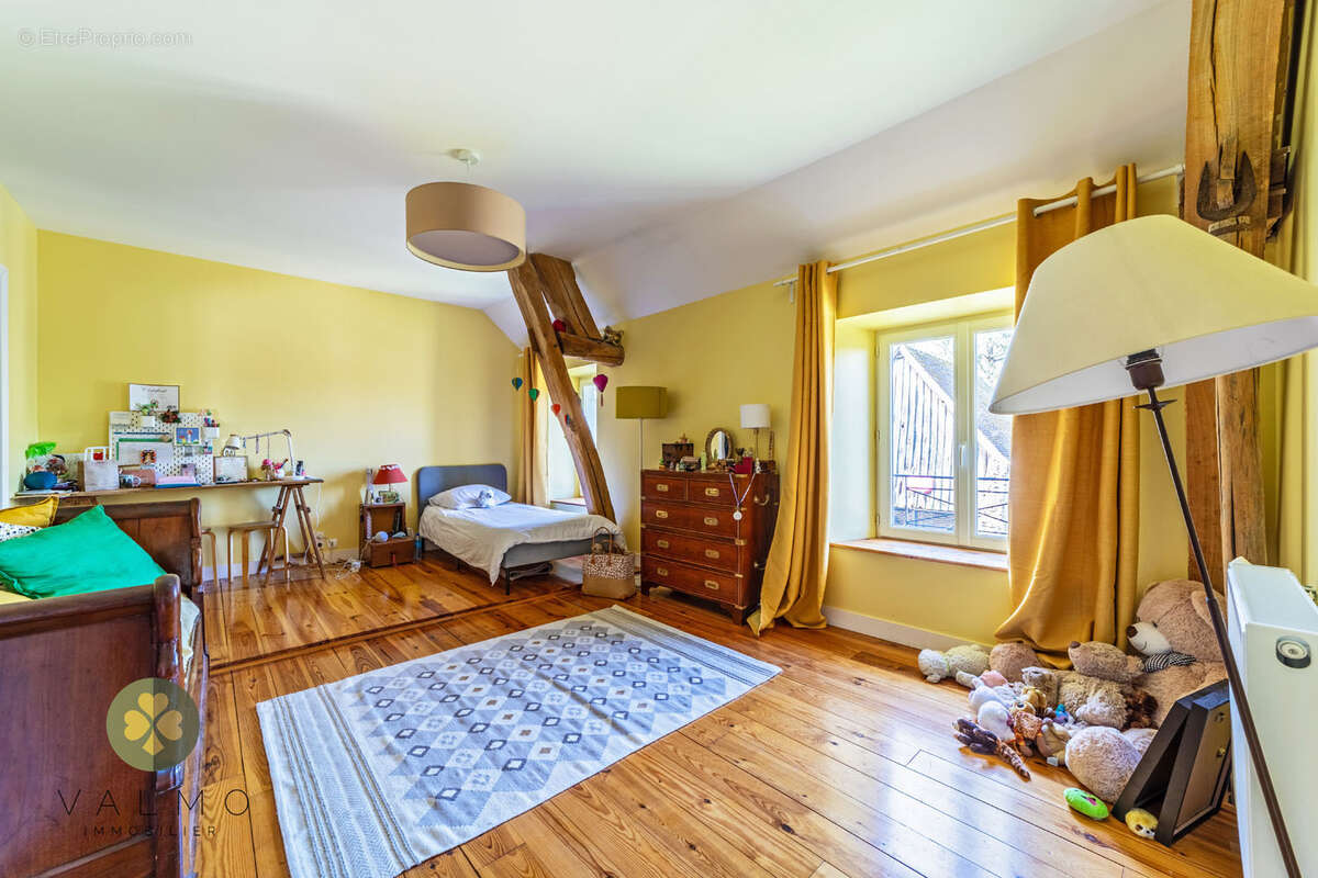 DEPT Yvelines (78) Montfort l'Amaury + A vendre maison 350 m2 - photo 16