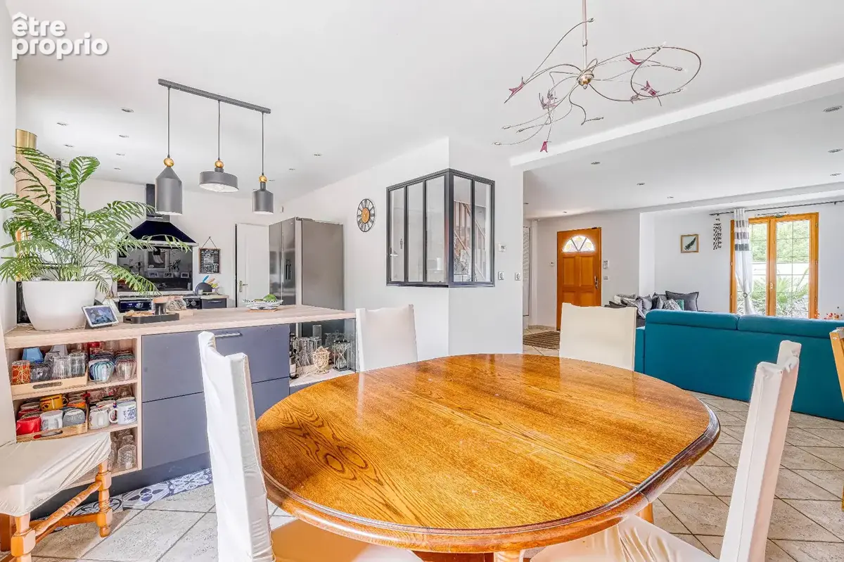 Maison familiale de près de 130 m², terrain de plus de 1 400 m² à Villiers-sur-Morin - photo 7