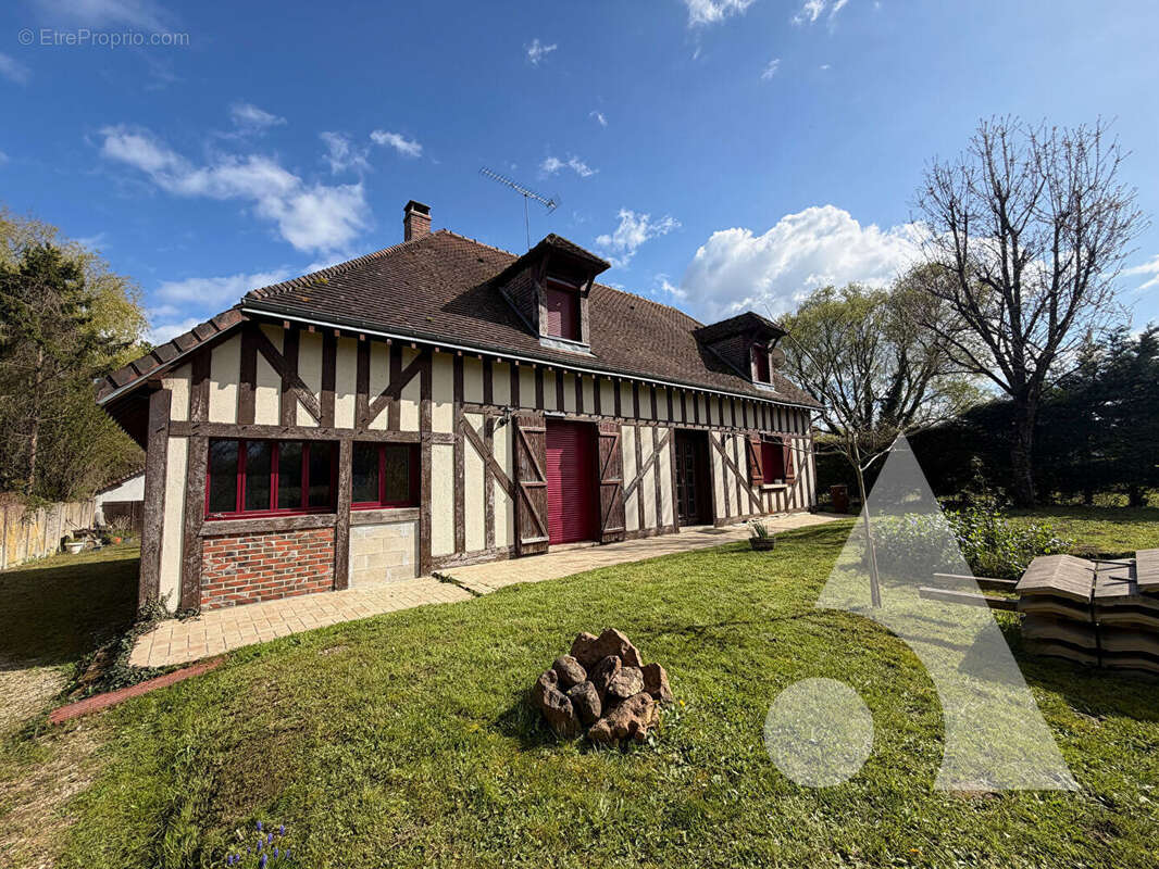 Maison à SAINT-JUST-SAUVAGE