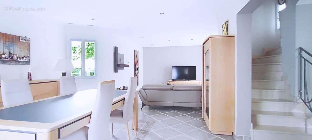 Photo 3 - Maison à SARTROUVILLE