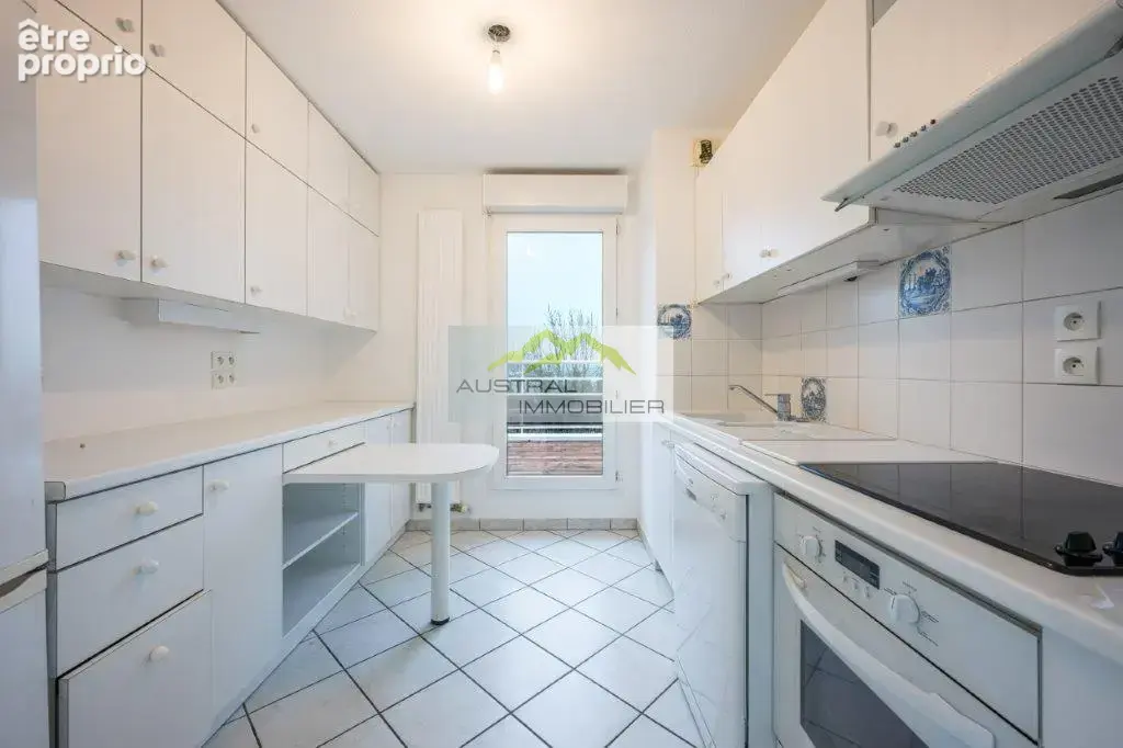 Rare à la Motte Servolex, Appartement T4 dernier étage avec terrasse de 64 m2 et magnifique vue. - photo 6