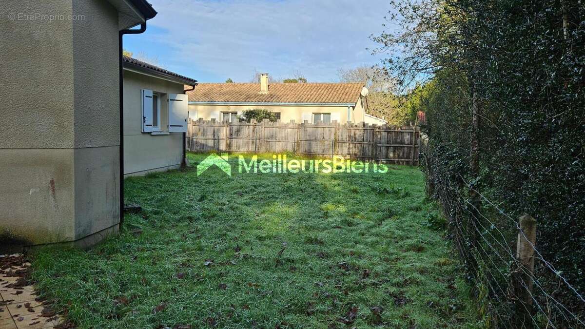 Maison à GRAYAN-ET-L'HOPITAL