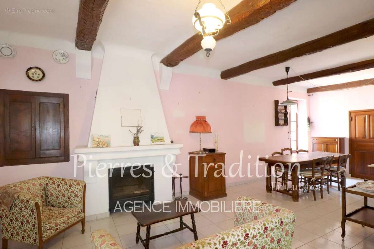 Maison à CERESTE
