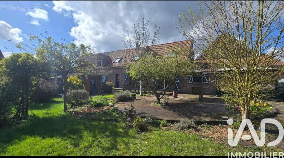 Maison 172 m² à Lestrem  - photo 2