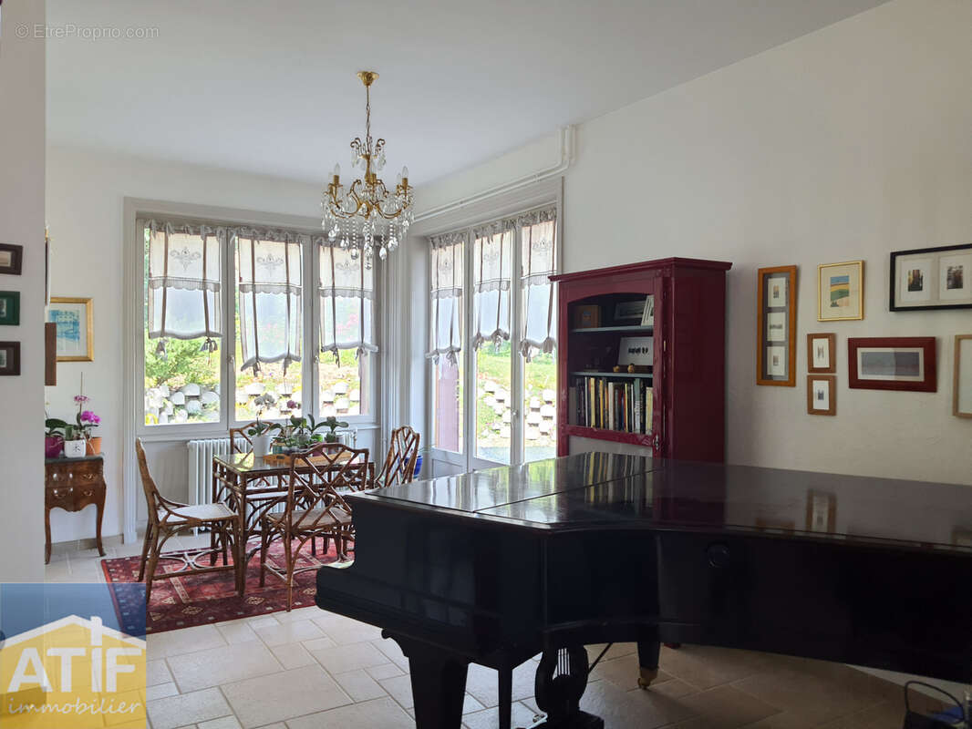 Maison à SAINT-GERMAIN-LAVAL