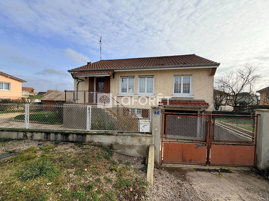 Maison à VAUCLERC