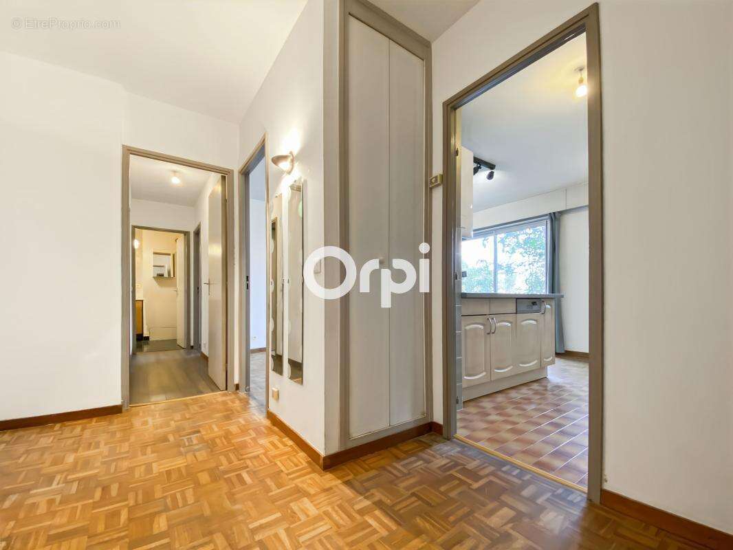 Appartement à MARSEILLE-9E