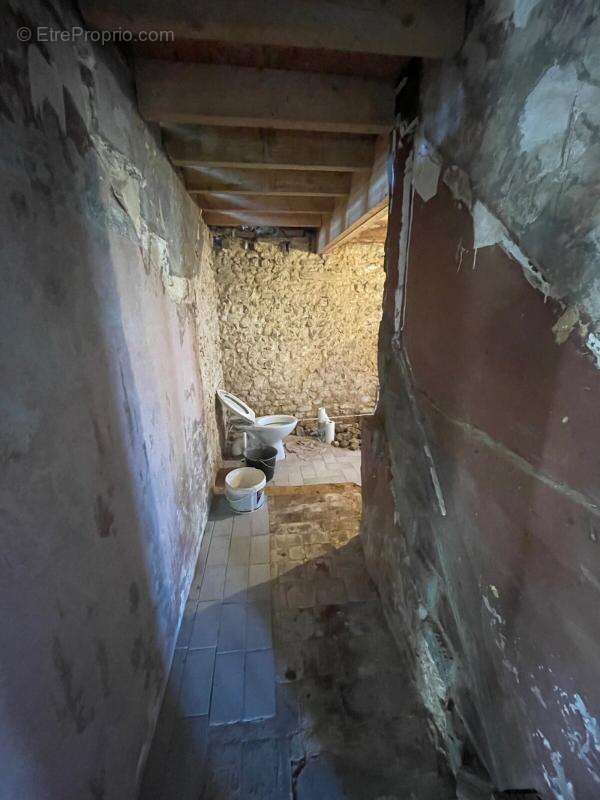 Maison à LA FERRIERE-AU-DOYEN