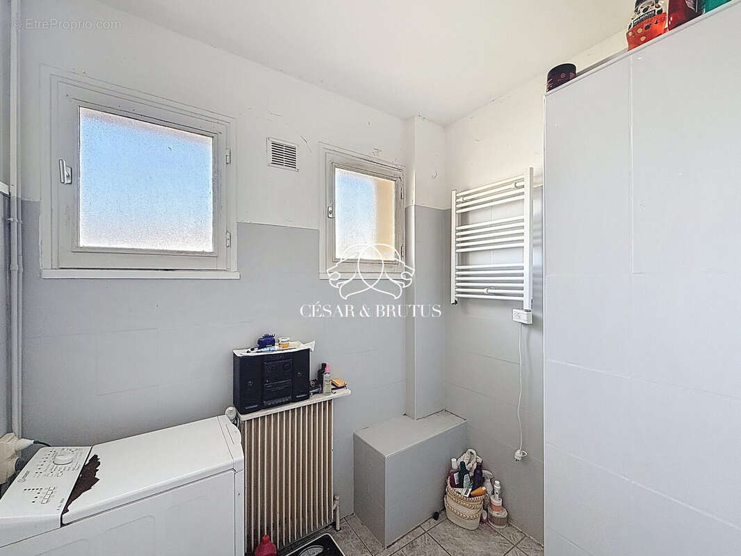 Appartement 74 m² à Venissieux  - photo 9