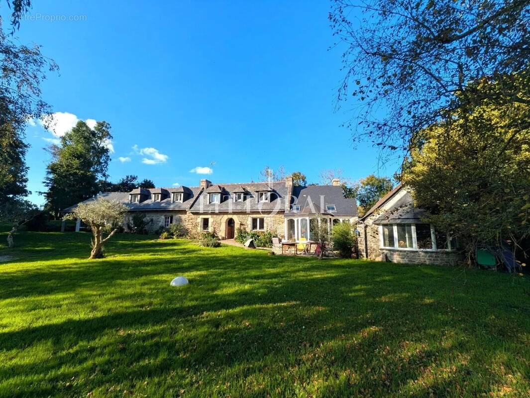 Maison à PLOUGONVELIN