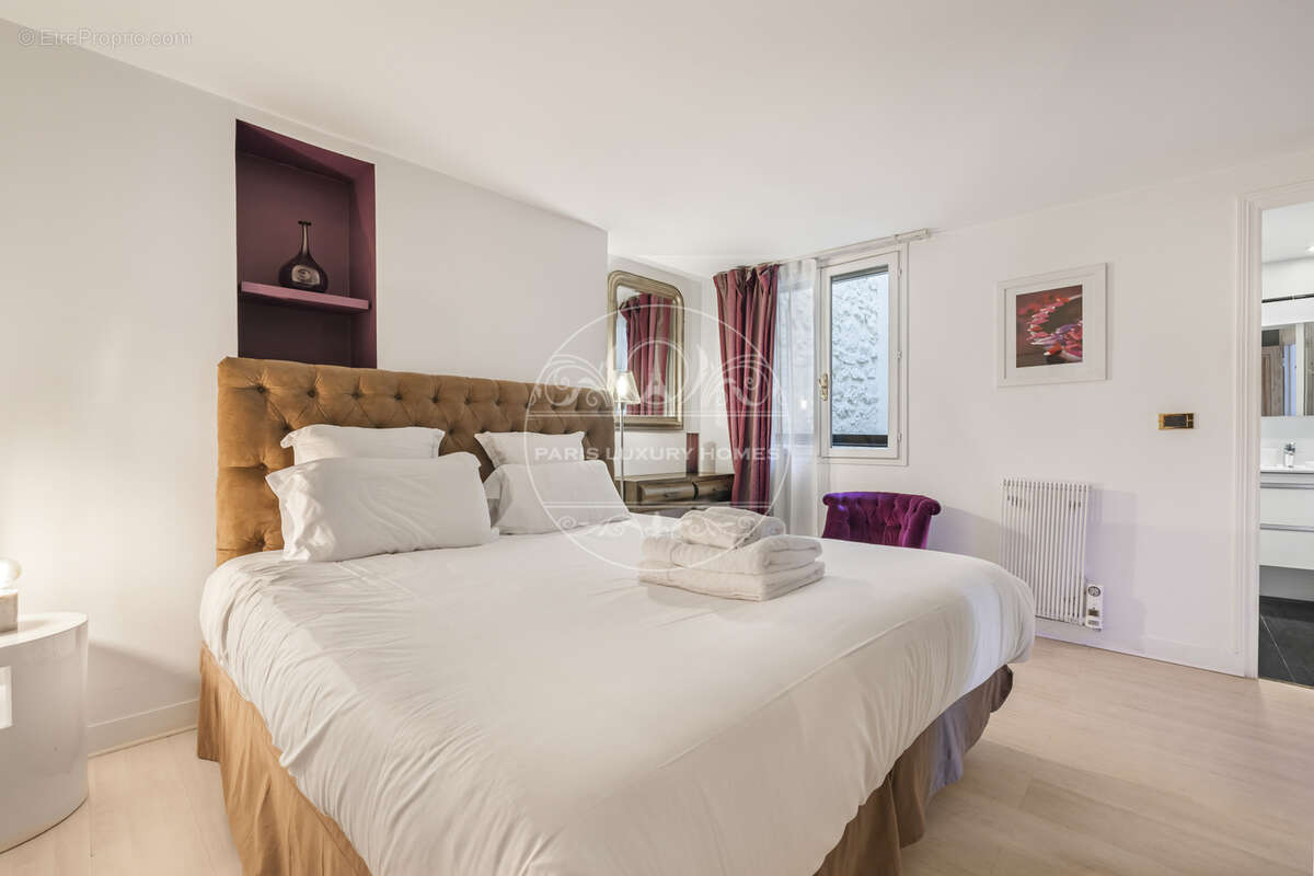 Appartement à PARIS-8E