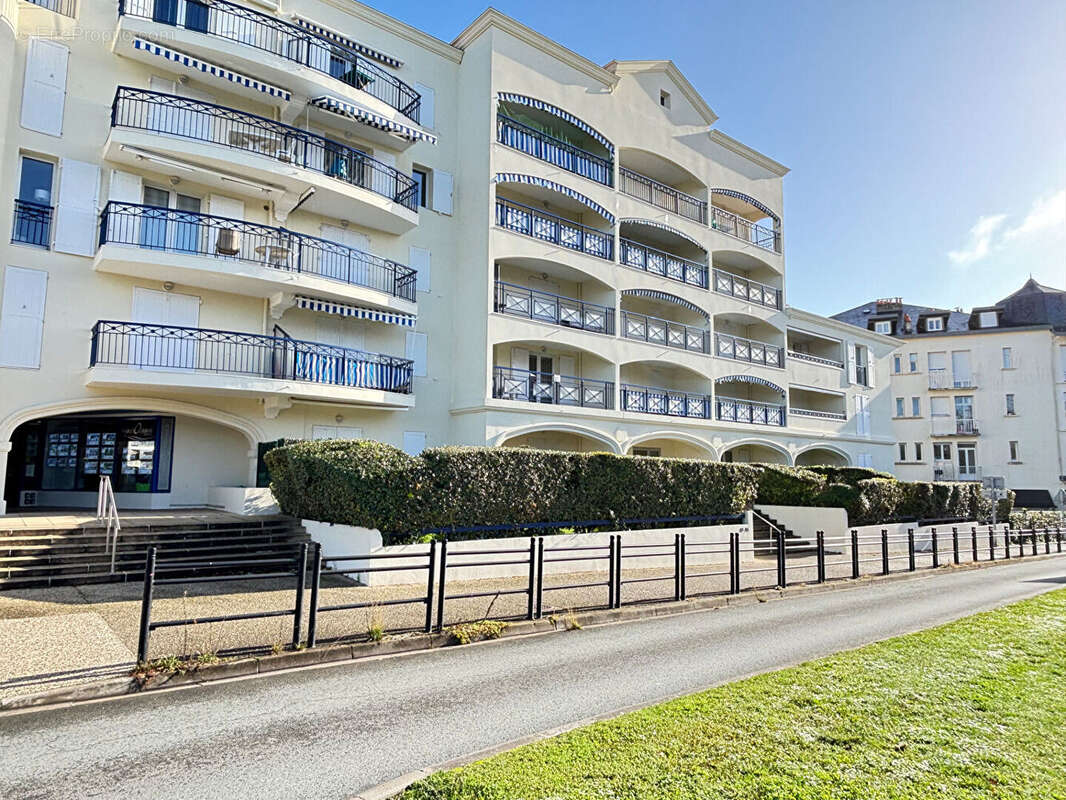 Appartement à VAUX-SUR-MER