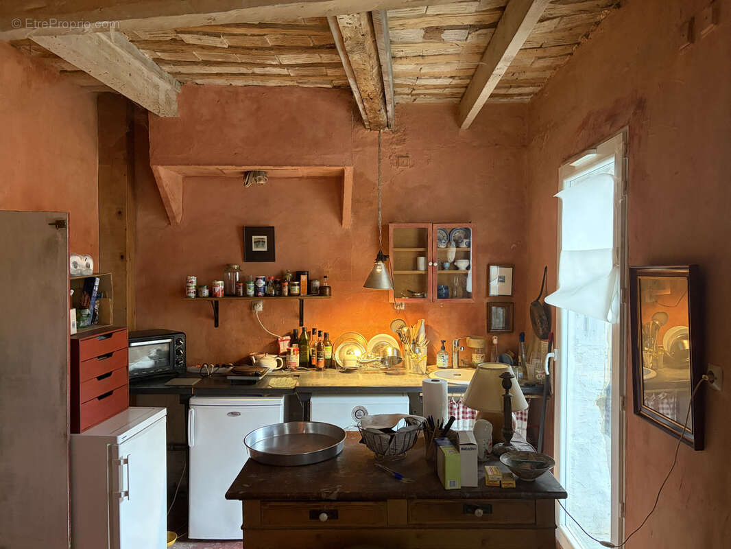 Maison à SAINT-QUENTIN-LA-POTERIE