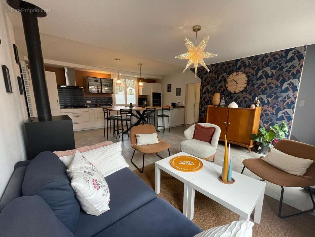 Maison à PLAIMPIED-GIVAUDINS