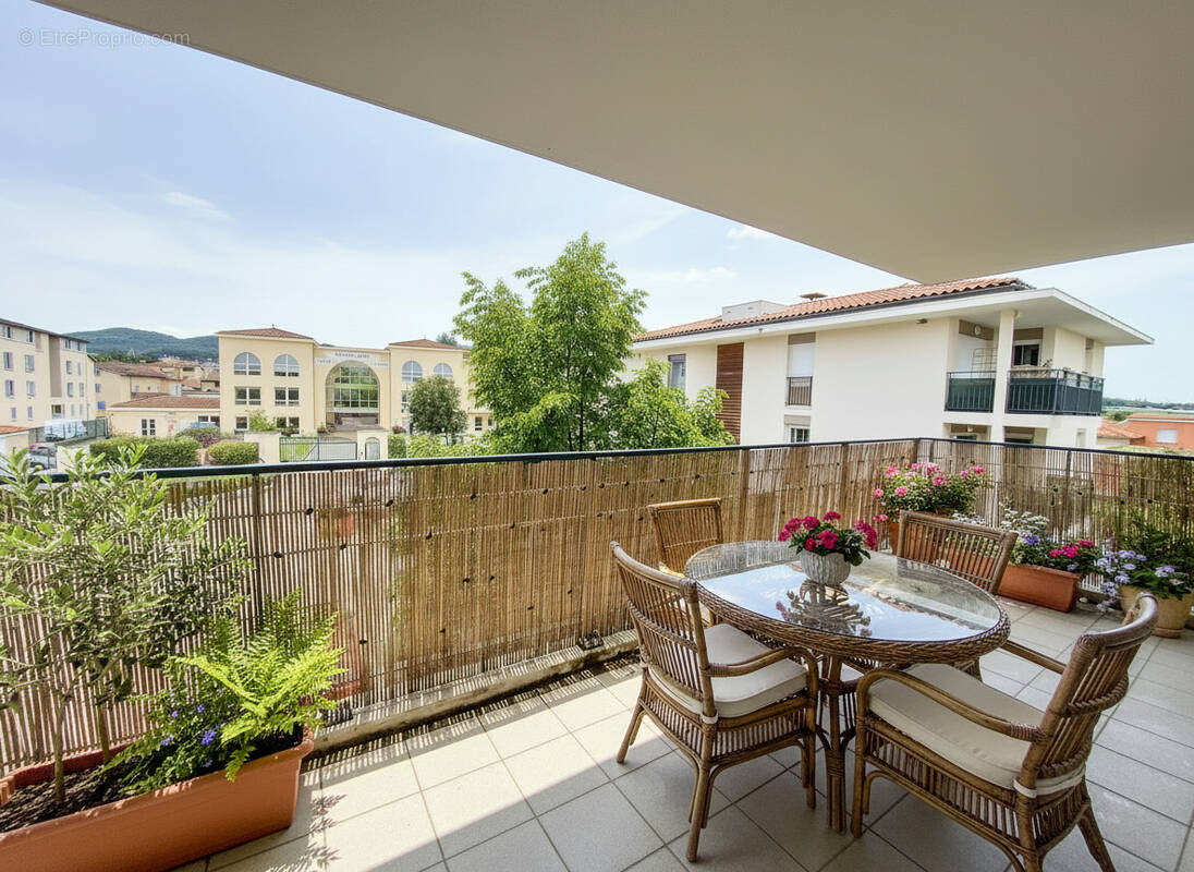 Appartement à MORNANT