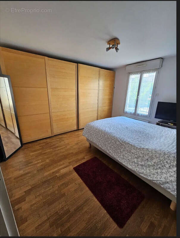 Appartement à SARTROUVILLE
