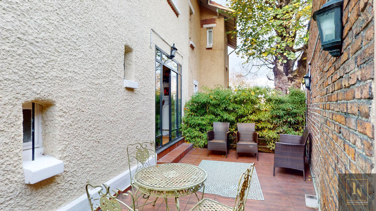 Maison à PARIS-19E