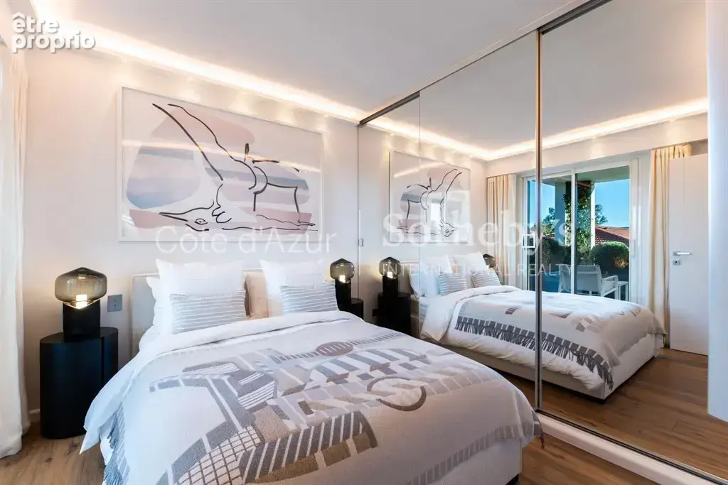 Saint Tropez, penthouse de 130 m² avec trois chambres et 40 m² de terrasses - photo 18