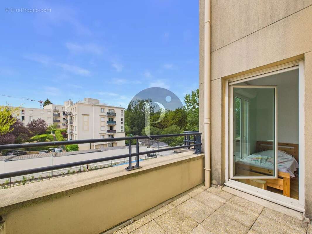 Appartement à LE PLESSIS-ROBINSON