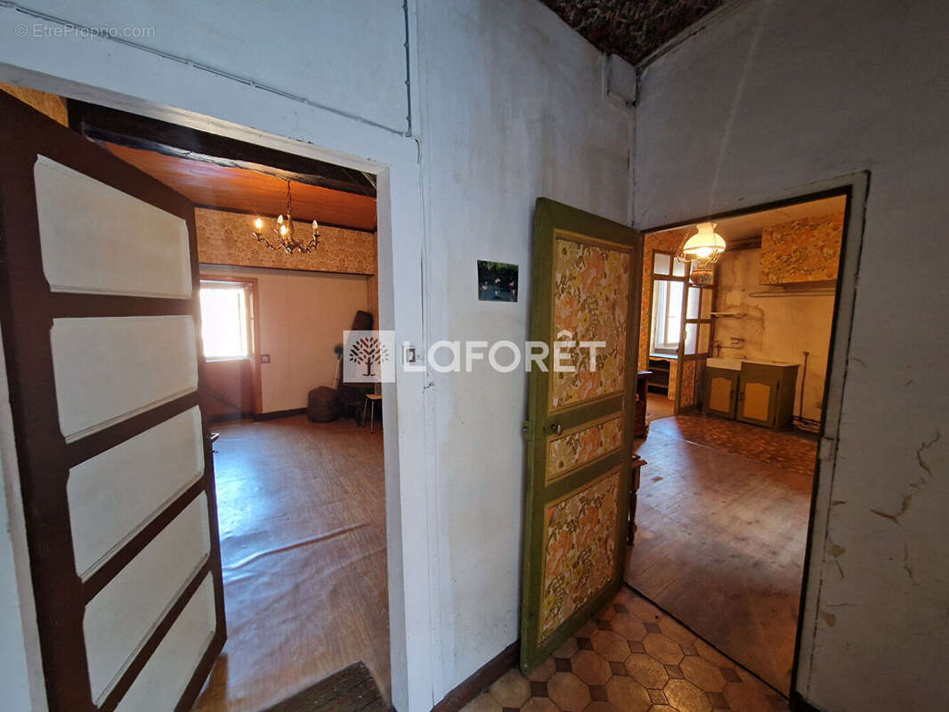 Maison à LE MONASTERE