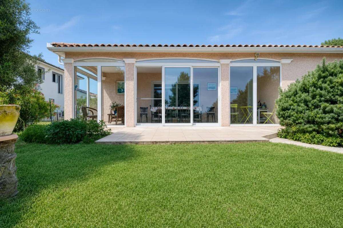 Maison de 5 pièces de 144 m² à Ségreville - photo 28