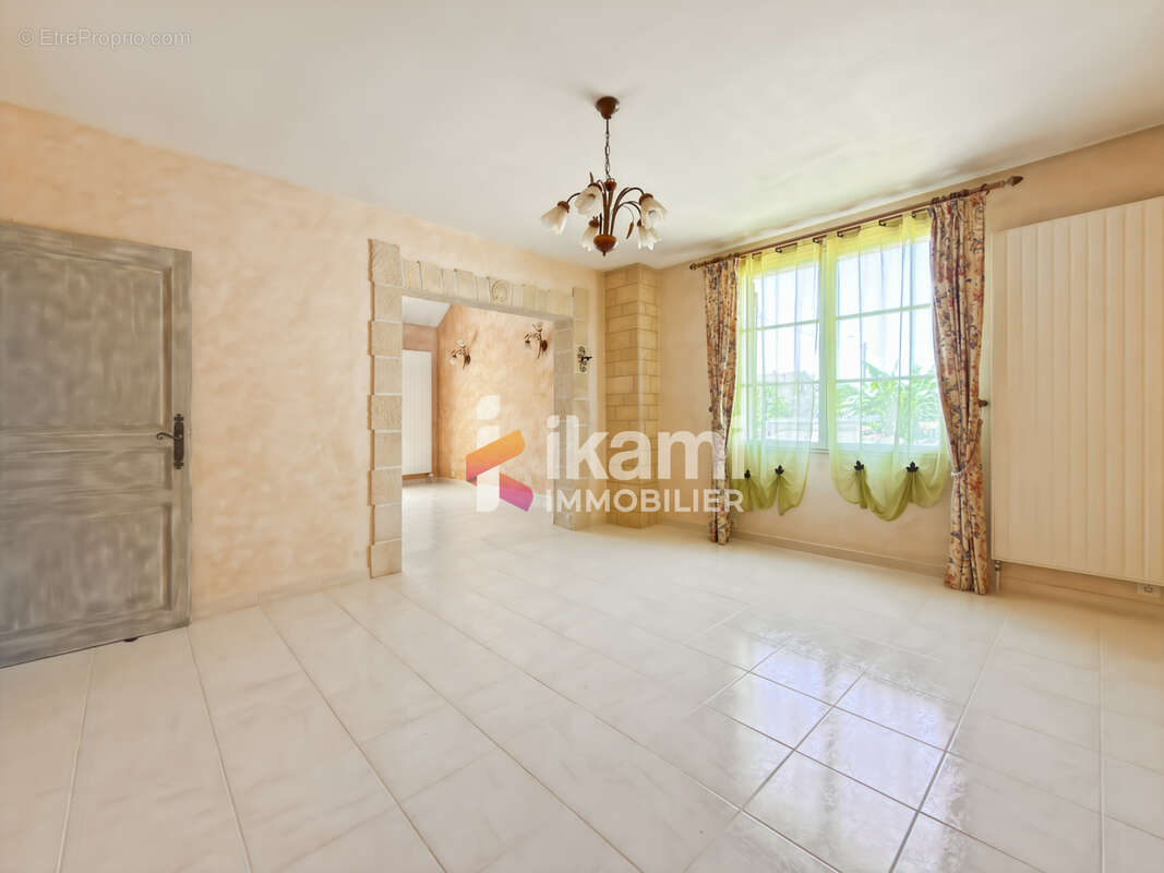 Maison 7 pièces de 102 m2 à Villeneuve sur Yonne 89500 - photo 4