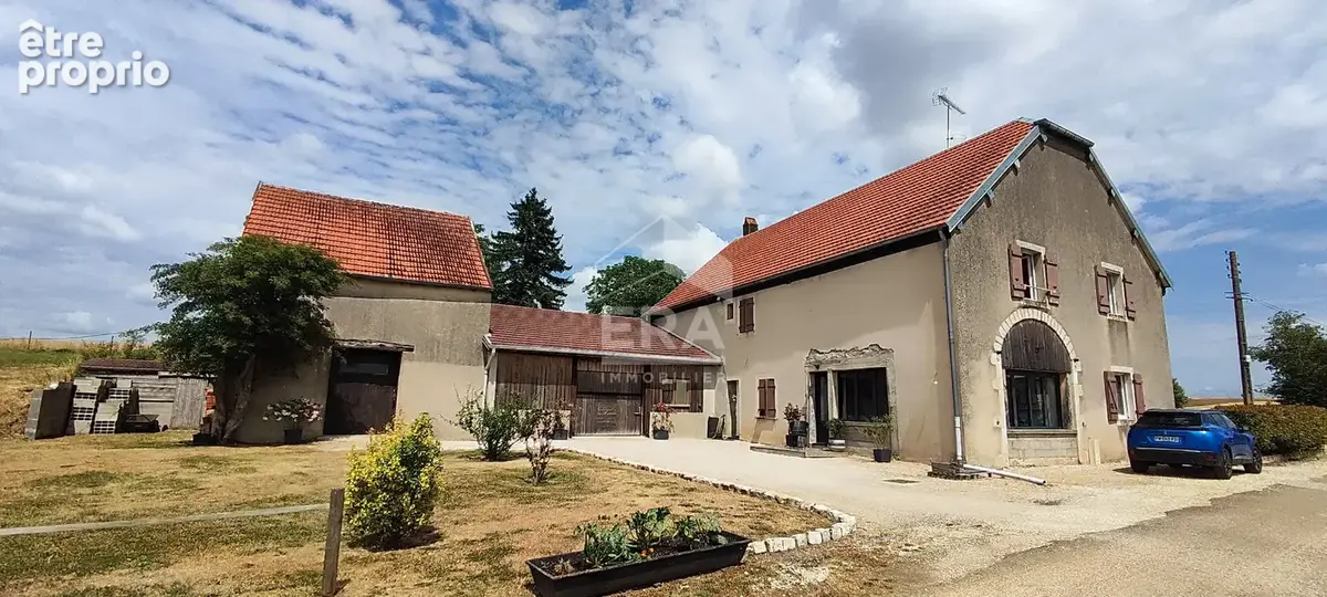 Maison à VALAY